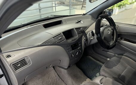 Toyota Prius IV XW50, 2002 год, 319 000 рублей, 10 фотография