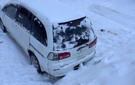 Nissan Prairie III, 2000 год, 165 000 рублей, 2 фотография