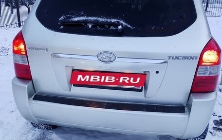 Hyundai Tucson III, 2008 год, 670 000 рублей, 2 фотография