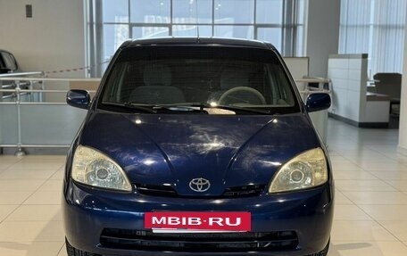 Toyota Prius IV XW50, 2000 год, 399 000 рублей, 2 фотография