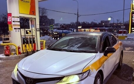 Toyota Camry, 2020 год, 1 740 000 рублей, 10 фотография