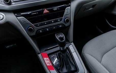 Hyundai Elantra VI рестайлинг, 2018 год, 1 350 000 рублей, 16 фотография