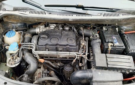 Volkswagen Touran III, 2008 год, 410 000 рублей, 11 фотография