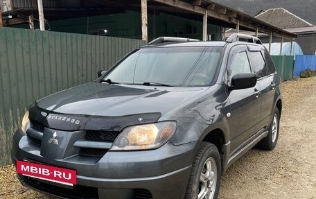 Mitsubishi Outlander III рестайлинг 3, 2003 год, 750 000 рублей, 7 фотография