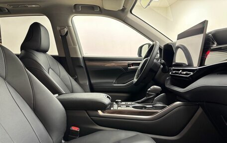 Toyota Highlander, 2025 год, 6 090 000 рублей, 12 фотография