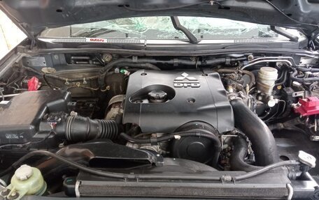 Mitsubishi Pajero Sport II рестайлинг, 2012 год, 600 000 рублей, 3 фотография