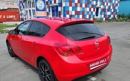 Opel Astra J, 2011 год, 759 999 рублей, 3 фотография