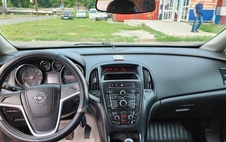 Opel Astra J, 2011 год, 759 999 рублей, 10 фотография