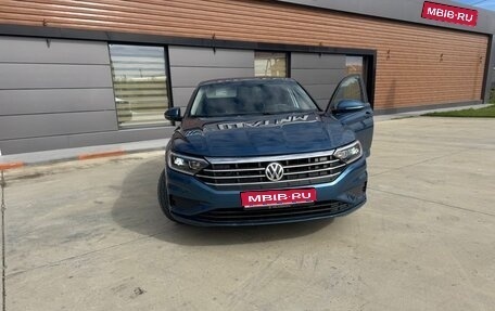 Volkswagen Jetta VII, 2018 год, 1 600 000 рублей, 1 фотография