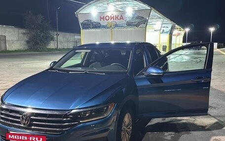 Volkswagen Jetta VII, 2018 год, 1 600 000 рублей, 2 фотография