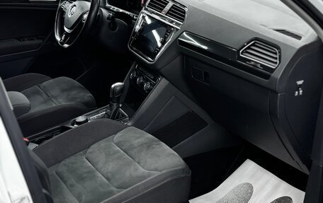 Volkswagen Tiguan II, 2020 год, 3 300 000 рублей, 19 фотография