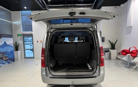 Hyundai H-1 II рестайлинг, 2017 год, 2 235 000 рублей, 6 фотография