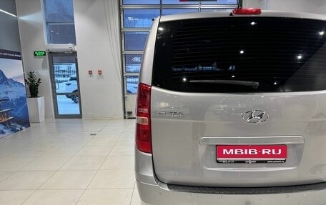 Hyundai H-1 II рестайлинг, 2017 год, 2 235 000 рублей, 9 фотография