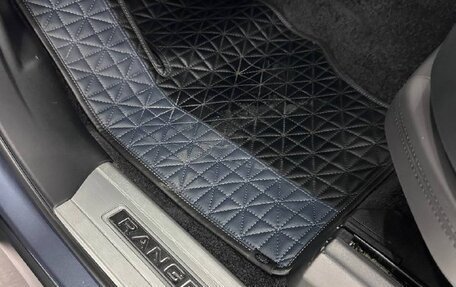 Land Rover Range Rover IV рестайлинг, 2021 год, 9 300 000 рублей, 30 фотография