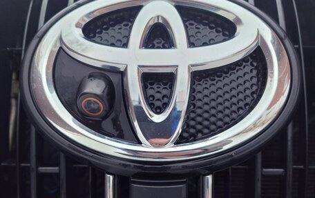 Toyota Land Cruiser Prado 150 рестайлинг 2, 2013 год, 4 050 000 рублей, 4 фотография