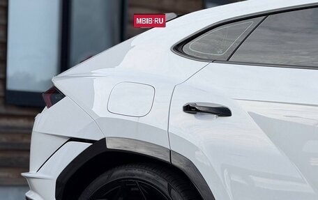 Lamborghini Urus I, 2024 год, 35 000 000 рублей, 6 фотография