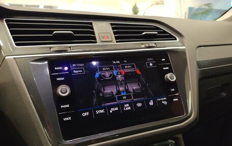 Volkswagen Tiguan II, 2019 год, 2 470 000 рублей, 15 фотография