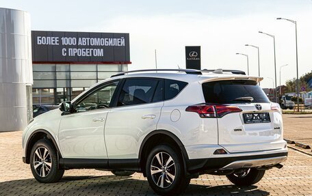 Toyota RAV4, 2019 год, 2 195 000 рублей, 4 фотография