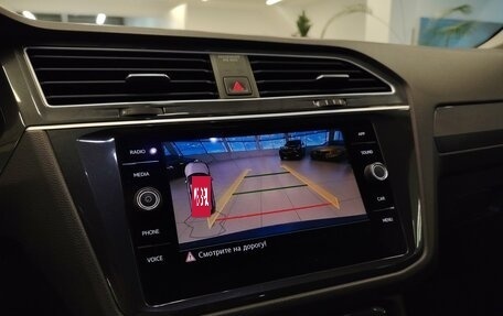 Volkswagen Tiguan II, 2019 год, 2 470 000 рублей, 16 фотография