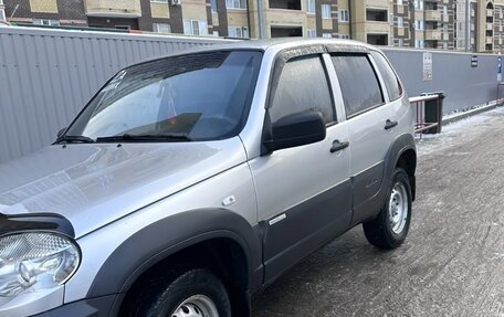 Chevrolet Niva I рестайлинг, 2012 год, 520 000 рублей, 3 фотография