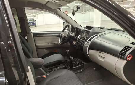 Mitsubishi Pajero Sport II рестайлинг, 2014 год, 1 699 000 рублей, 13 фотография