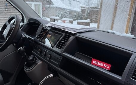 Volkswagen Transporter T6 рестайлинг, 2016 год, 2 540 000 рублей, 13 фотография