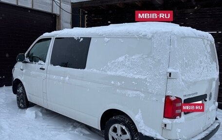 Volkswagen Transporter T6 рестайлинг, 2016 год, 2 540 000 рублей, 6 фотография