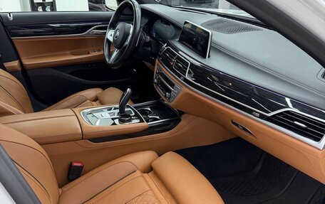 BMW 7 серия, 2021 год, 8 000 000 рублей, 9 фотография