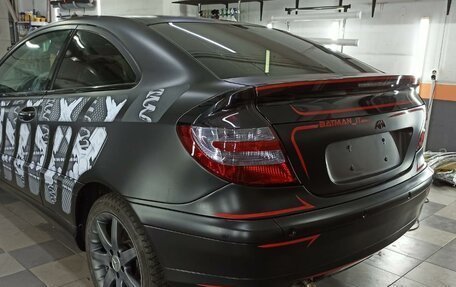 Mercedes-Benz C-Класс, 2004 год, 1 100 000 рублей, 6 фотография