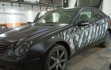 Mercedes-Benz C-Класс, 2004 год, 1 100 000 рублей, 4 фотография