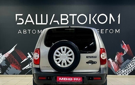 Chevrolet Niva I рестайлинг, 2015 год, 580 000 рублей, 5 фотография