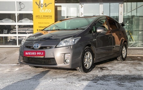 Toyota Prius, 2011 год, 987 000 рублей, 2 фотография