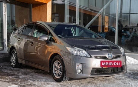 Toyota Prius, 2011 год, 987 000 рублей, 5 фотография