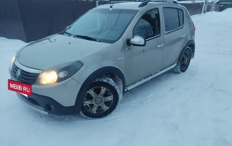 Renault Sandero I, 2013 год, 570 000 рублей, 2 фотография