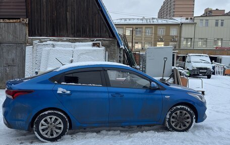 Hyundai Solaris II рестайлинг, 2017 год, 1 300 000 рублей, 3 фотография