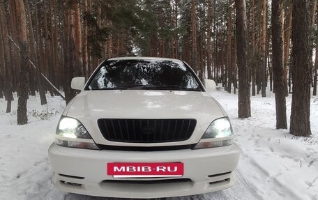 Toyota Harrier, 1999 год, 830 000 рублей, 3 фотография