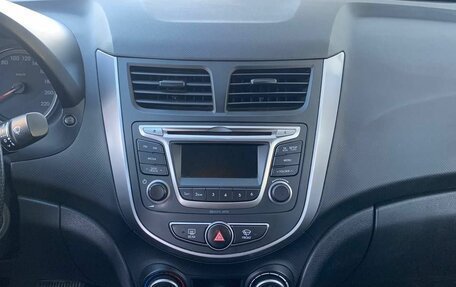 Hyundai Solaris II рестайлинг, 2016 год, 1 150 000 рублей, 13 фотография