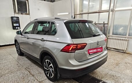Volkswagen Tiguan II, 2018 год, 2 350 000 рублей, 5 фотография