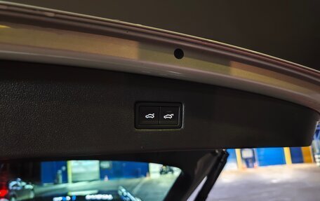 Volkswagen Tiguan II, 2018 год, 2 350 000 рублей, 23 фотография