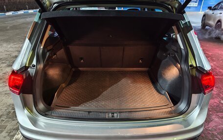 Volkswagen Tiguan II, 2018 год, 2 350 000 рублей, 22 фотография