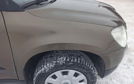 Skoda Yeti I рестайлинг, 2011 год, 750 000 рублей, 25 фотография