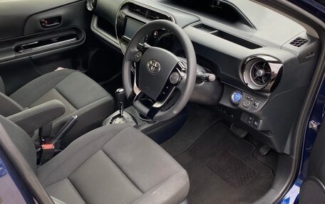 Toyota Aqua I, 2018 год, 1 350 000 рублей, 6 фотография