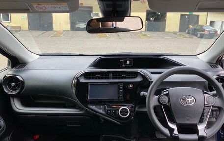 Toyota Aqua I, 2018 год, 1 350 000 рублей, 7 фотография