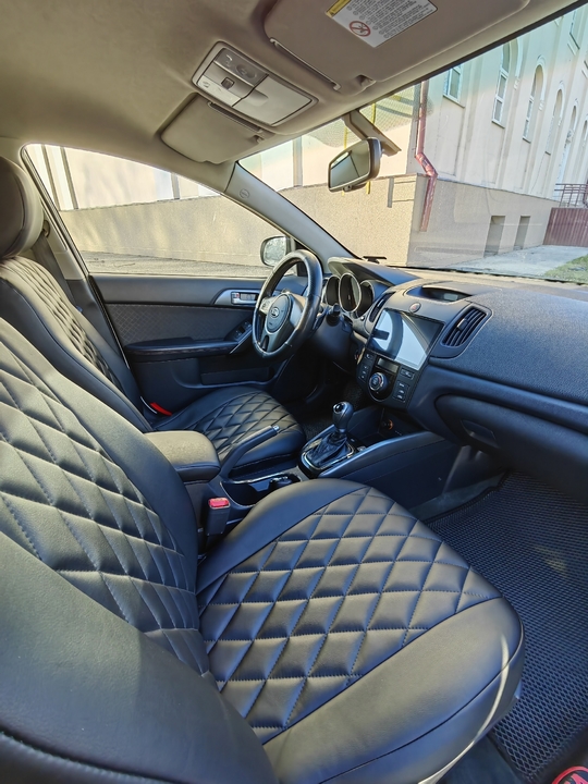 KIA Cerato II, 2012 год, 900 000 рублей, 5 фотография