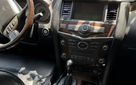 Infiniti QX56, 2013 год, 850 000 рублей, 3 фотография