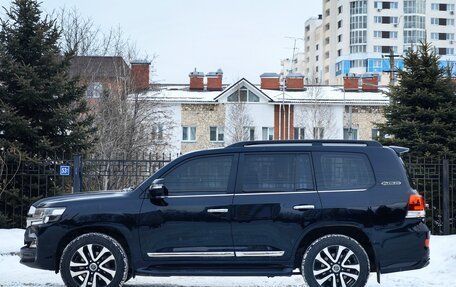 Toyota Land Cruiser 200, 2017 год, 5 850 000 рублей, 8 фотография