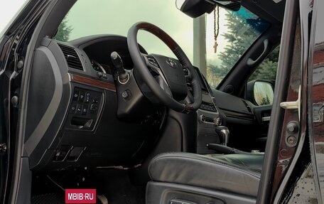 Toyota Land Cruiser 200, 2017 год, 5 850 000 рублей, 23 фотография