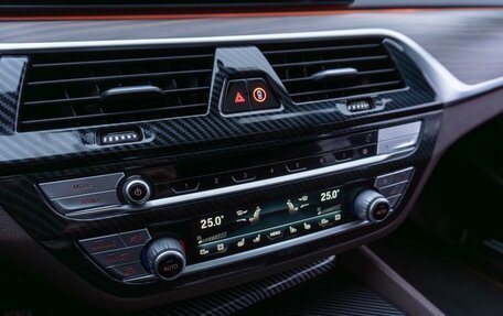 BMW 5 серия, 2019 год, 3 799 000 рублей, 20 фотография