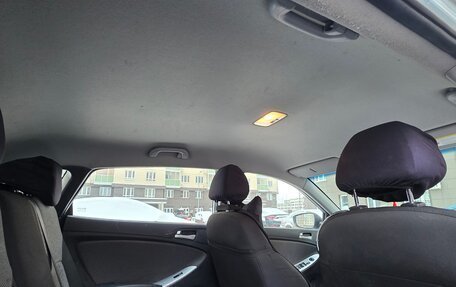 Hyundai Solaris II рестайлинг, 2013 год, 610 000 рублей, 22 фотография