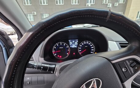 Hyundai Solaris II рестайлинг, 2013 год, 610 000 рублей, 30 фотография